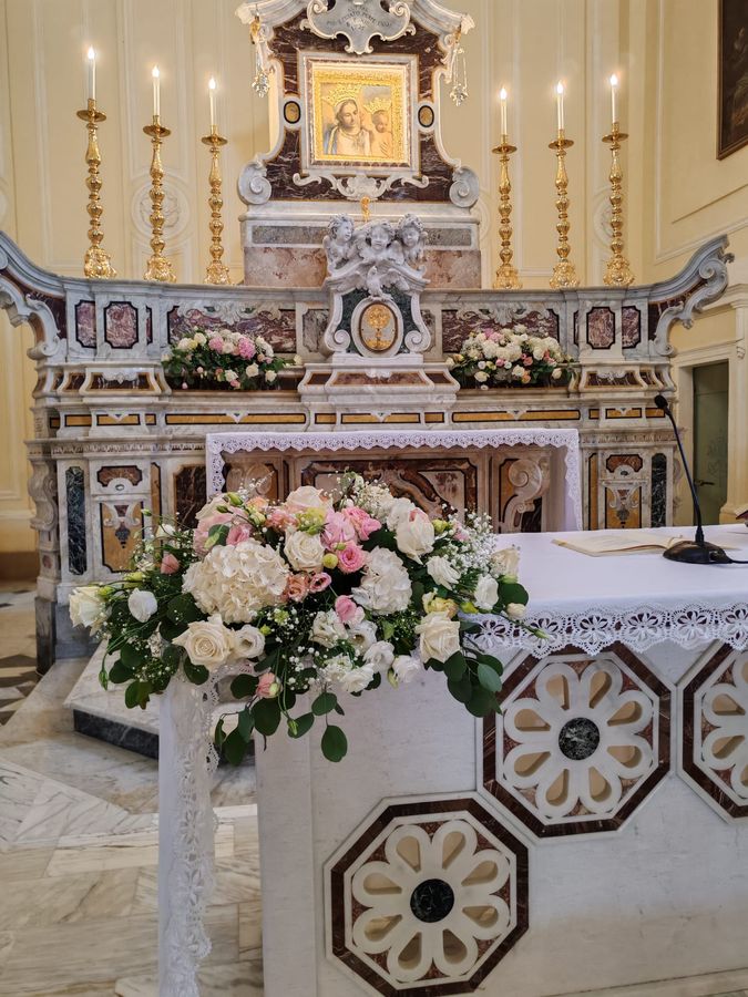 Allestimento floreale per matrimonio nel Salento